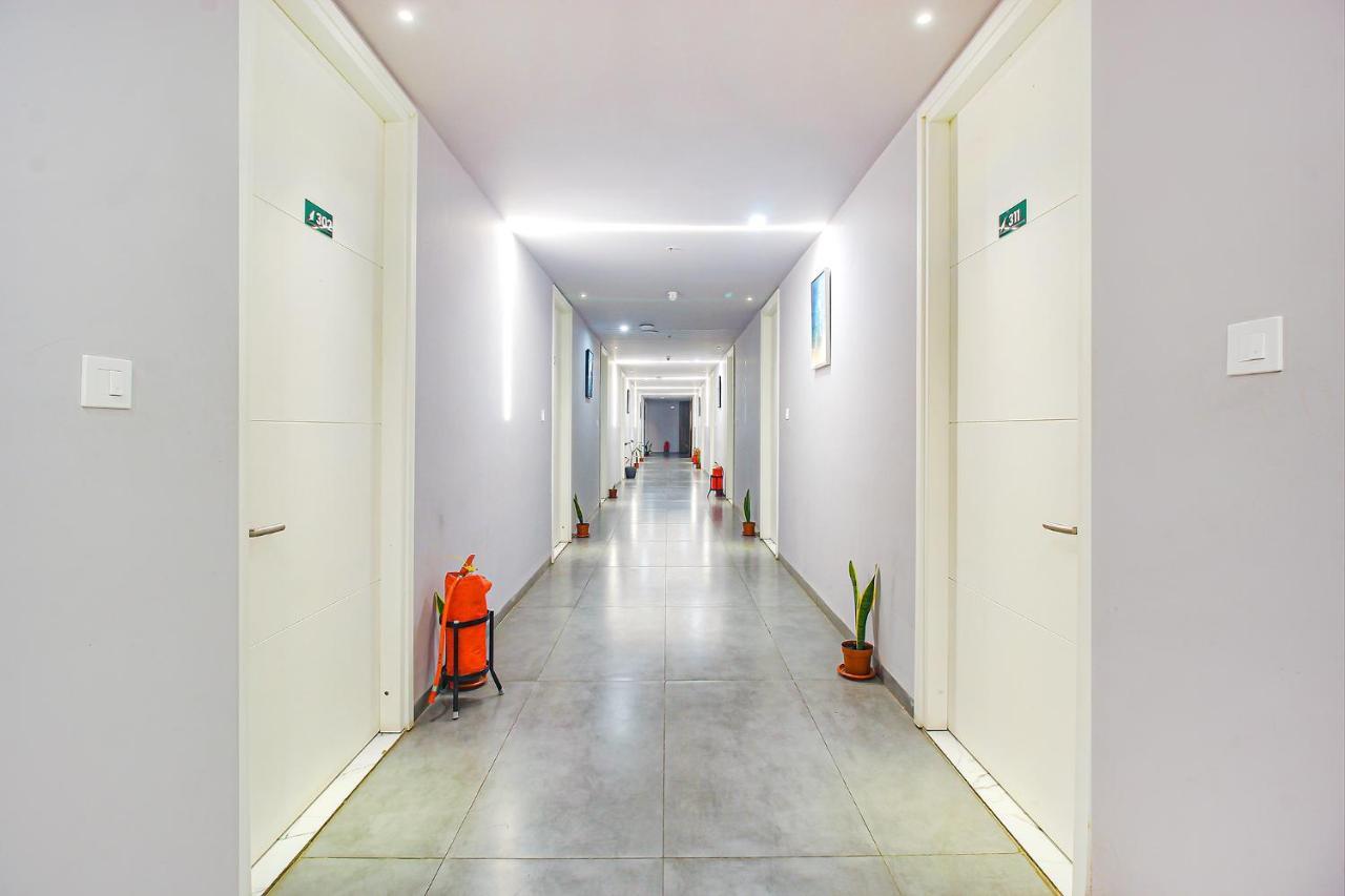 Fabhotel Ssr Fern Suites - 100M From Gsm Mall Madeenaguda Lingampalli Dış mekan fotoğraf