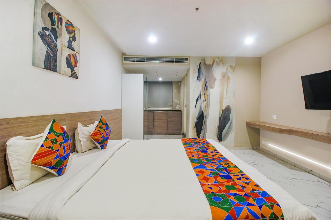 Fabhotel Ssr Fern Suites - 100M From Gsm Mall Madeenaguda Lingampalli Dış mekan fotoğraf