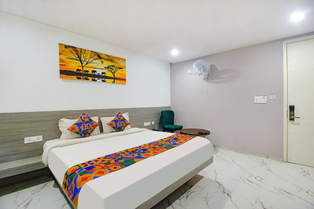 Fabhotel Ssr Fern Suites - 100M From Gsm Mall Madeenaguda Lingampalli Dış mekan fotoğraf